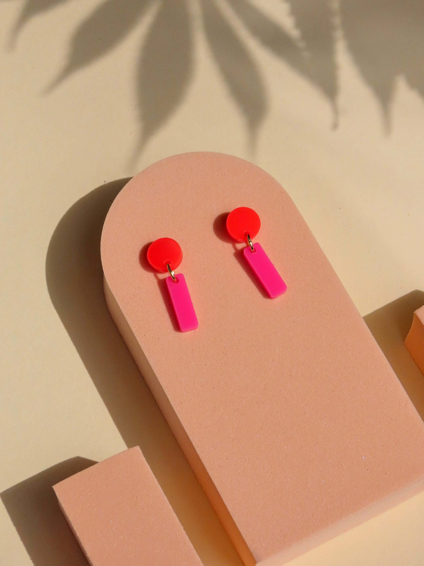 Vuurrood & Roze Mini Sticks Oorbellen