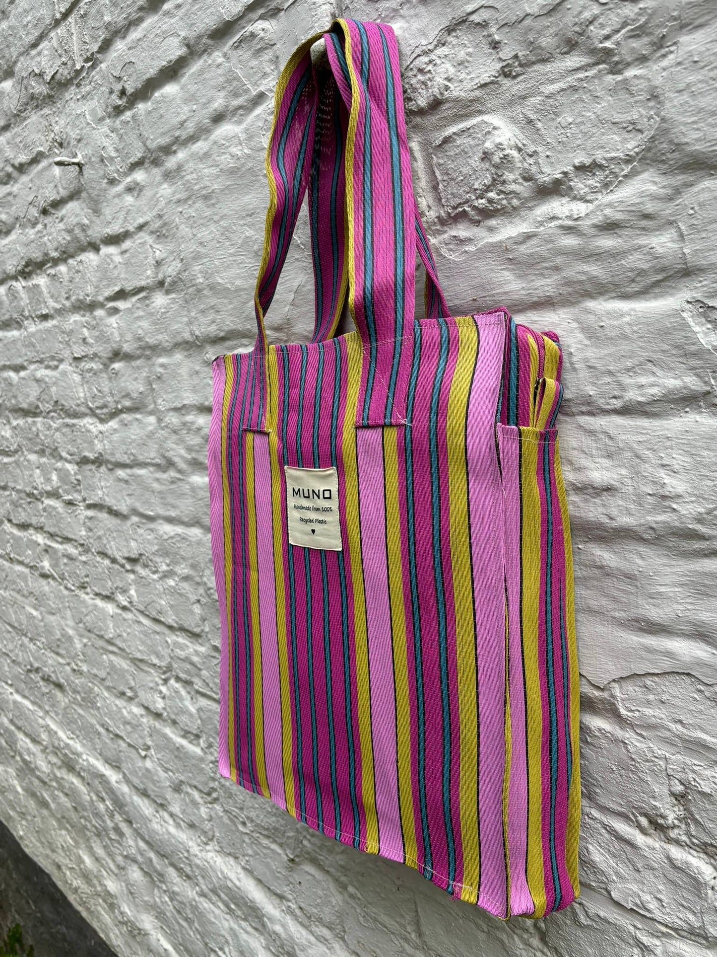 Schoudertas - handgemaakt van gerecycled nylon - Fushia-Roze-Geel