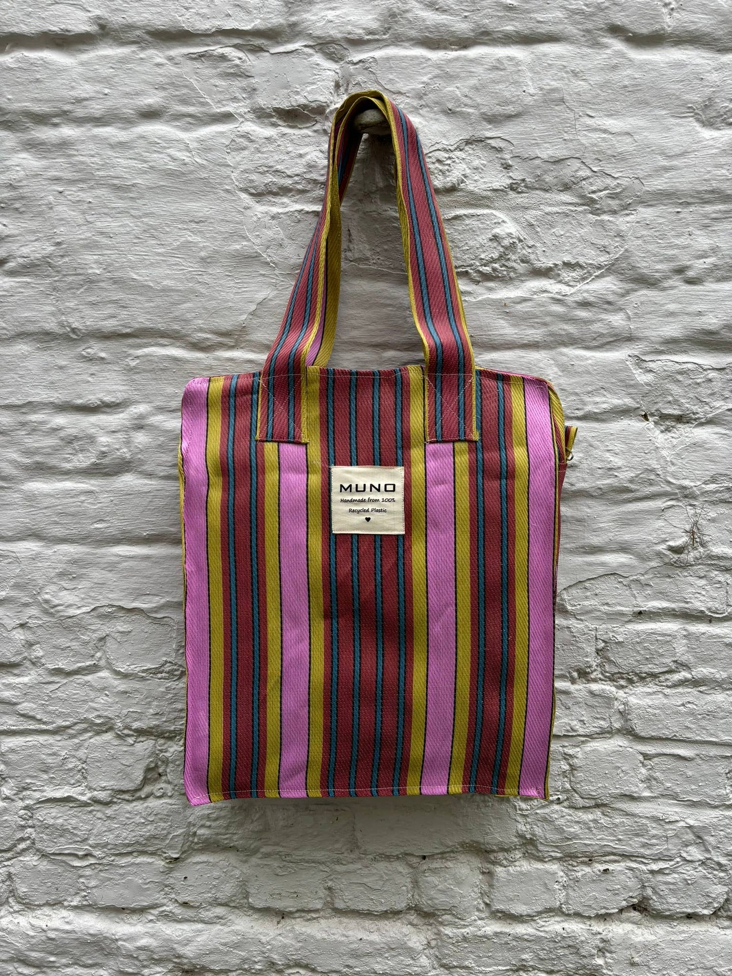Schoudertas - handgemaakt van gerecycled nylon - Rood-Roze-Geel