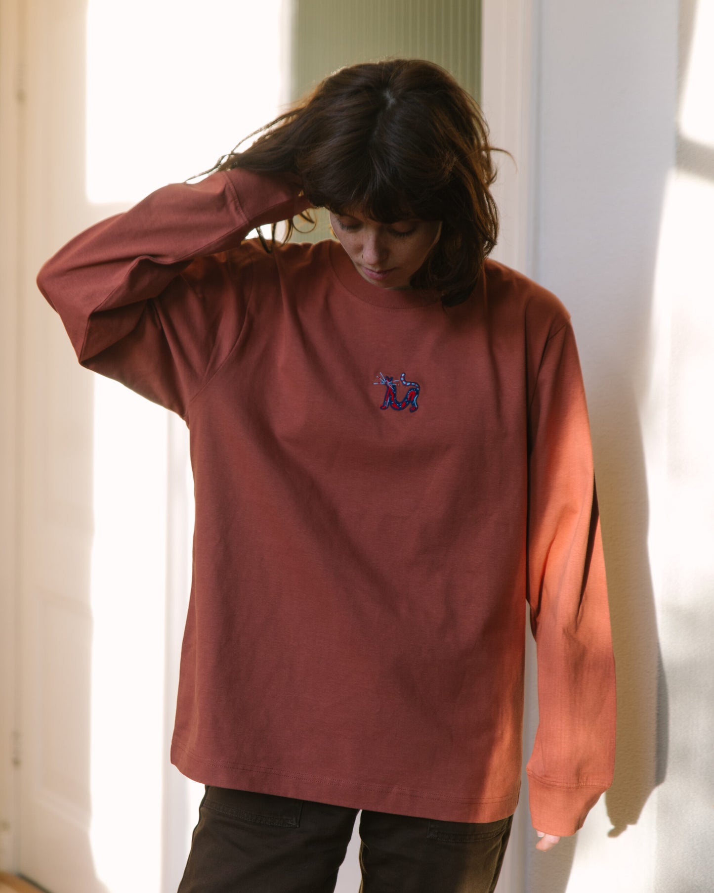 Cat-pose long sleeve