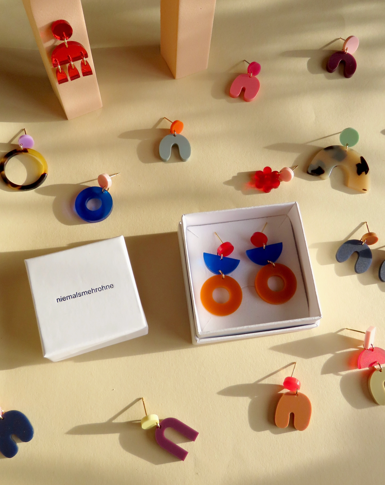 Lila & Vuurrood Mini Sticks Oorbellen