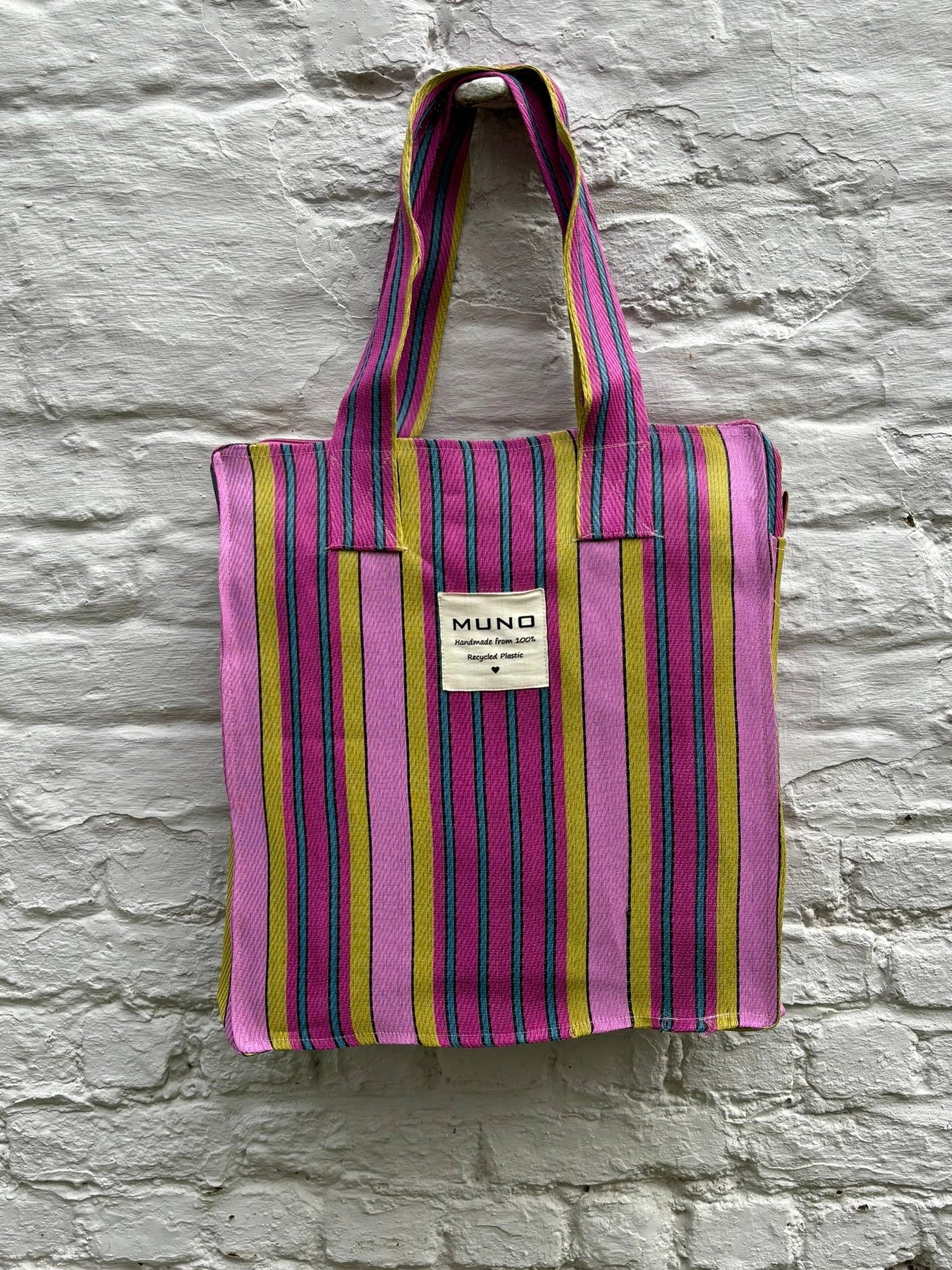 Schoudertas - handgemaakt van gerecycled nylon - Fushia-Roze-Geel