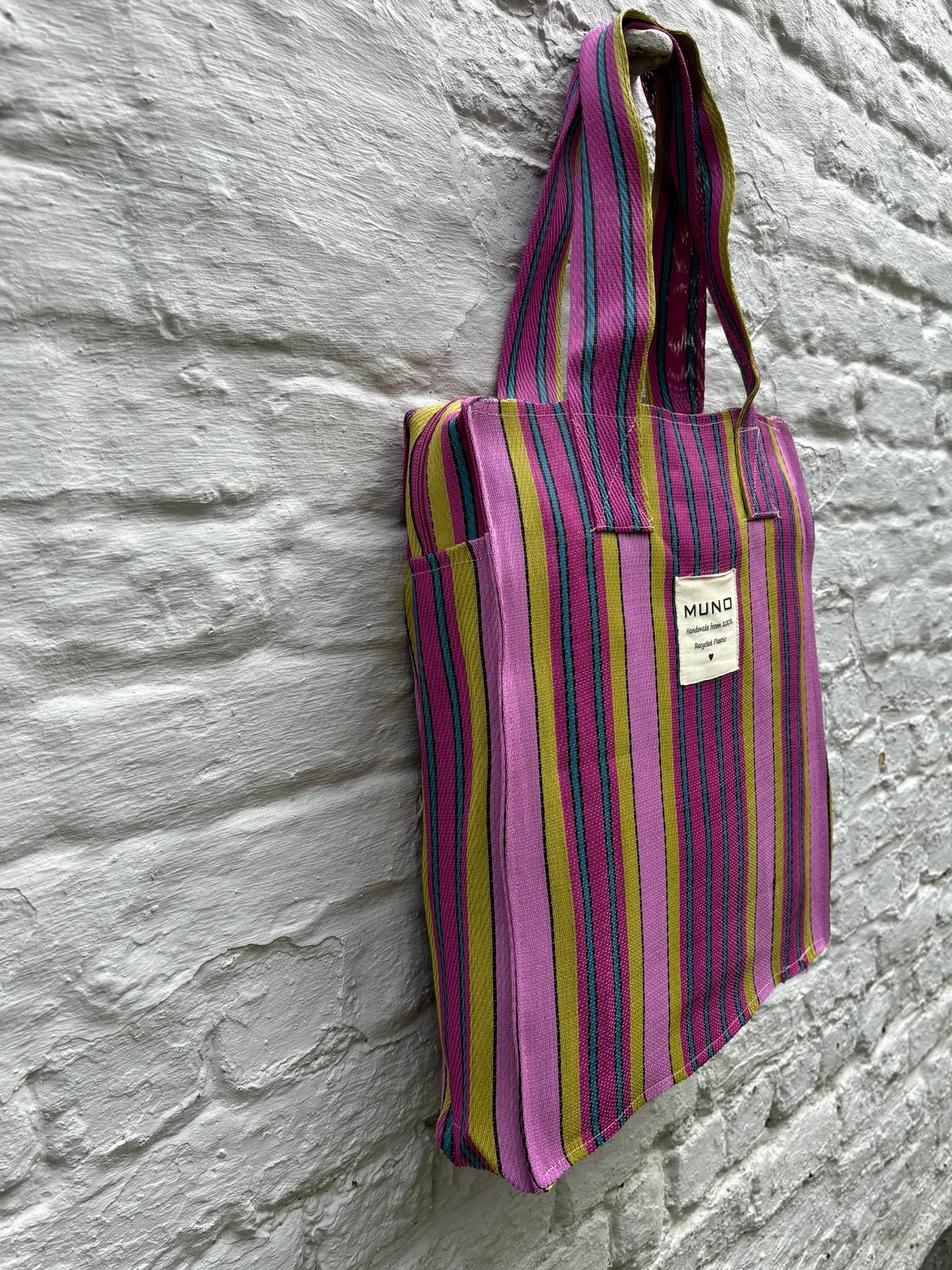 Schoudertas - handgemaakt van gerecycled nylon - Fushia-Roze-Geel