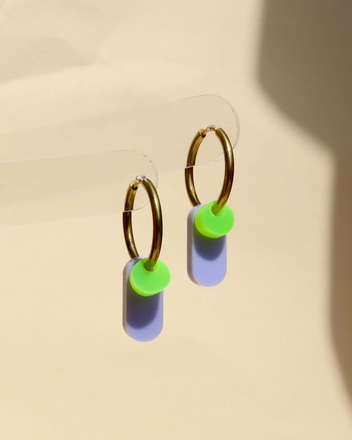 Dopamine Colors oorbellen Lila & Groen