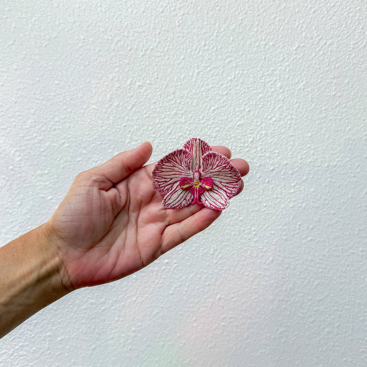 Orchidee - Geborduurde broche
