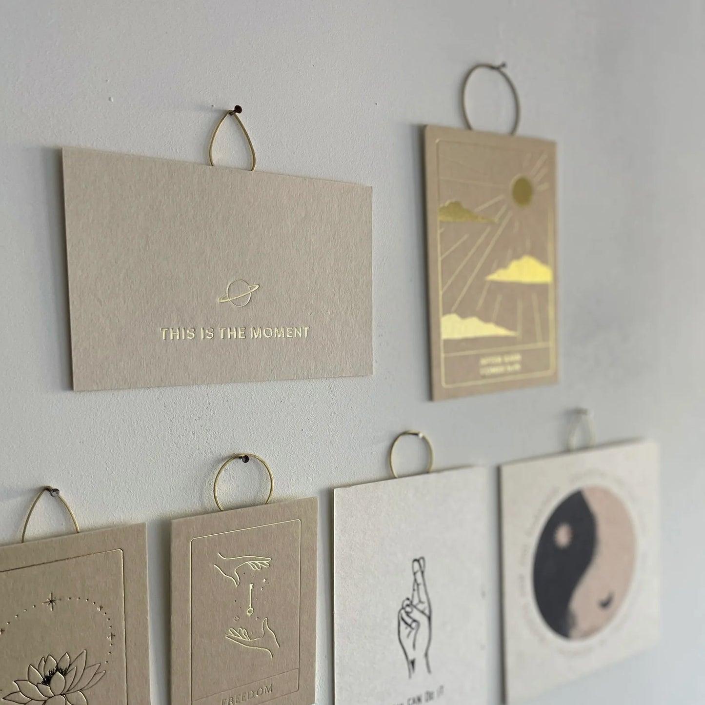 Hanger voor het ophangen van ansichtkaarten / foto's – kleine cirkel - woondecoratie