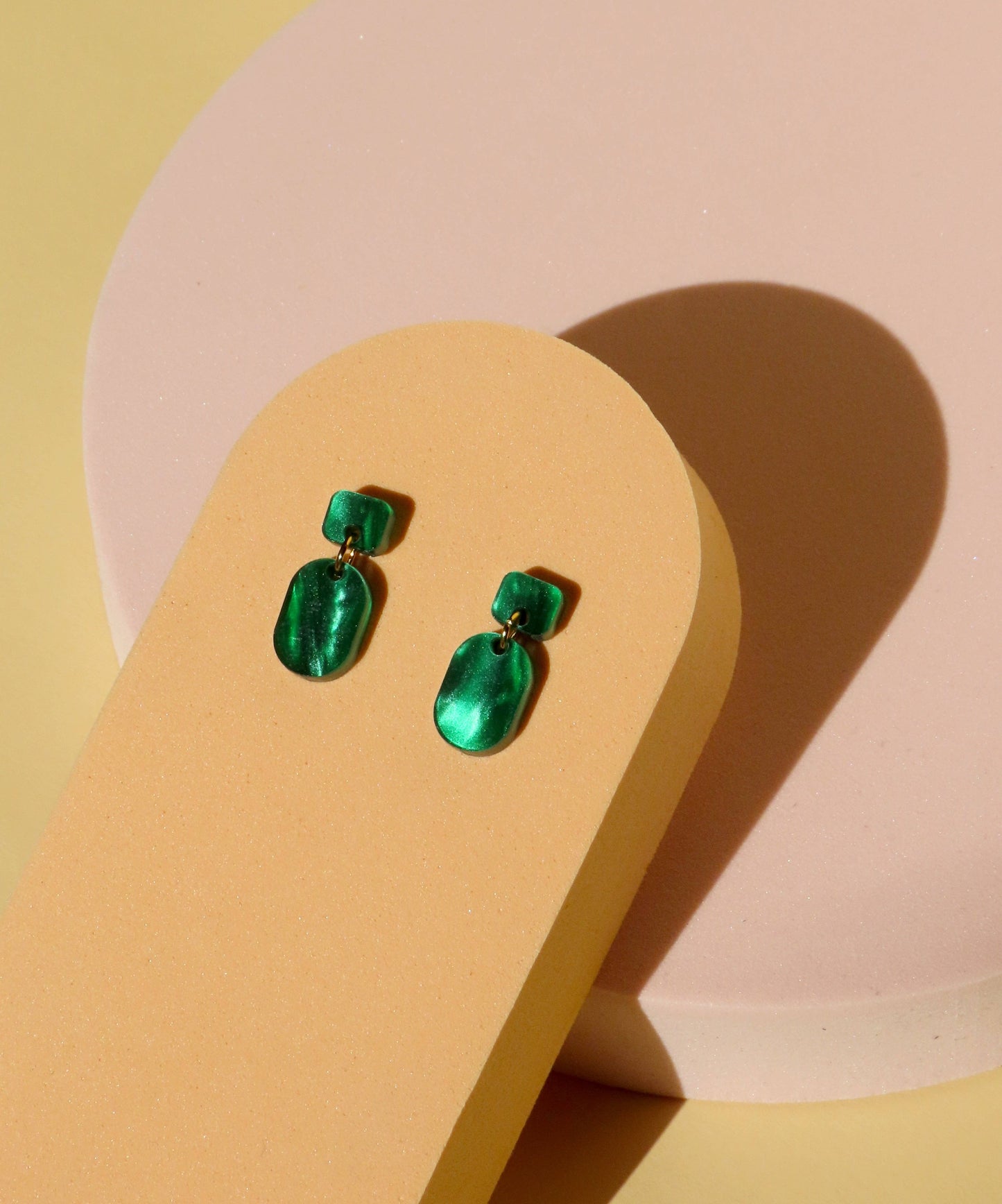 Groene Gemarmerde Mini Oorbellen