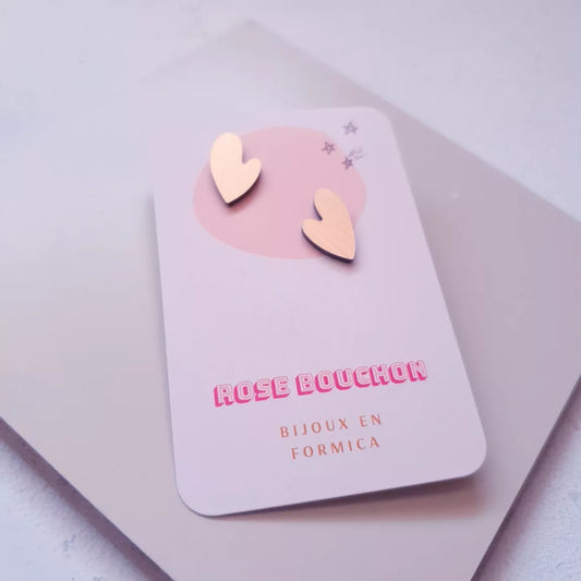 AMOR – Mini lichte gouden Formica oorbellen – hartvormig ontwerp – handgemaakt in Frankrijk