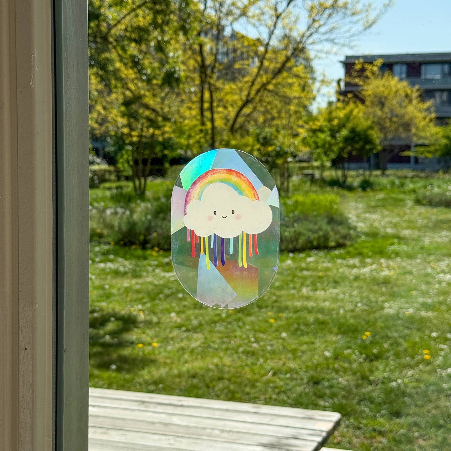Regenboogmaker Sticker – Vrolijke wolk 🌈