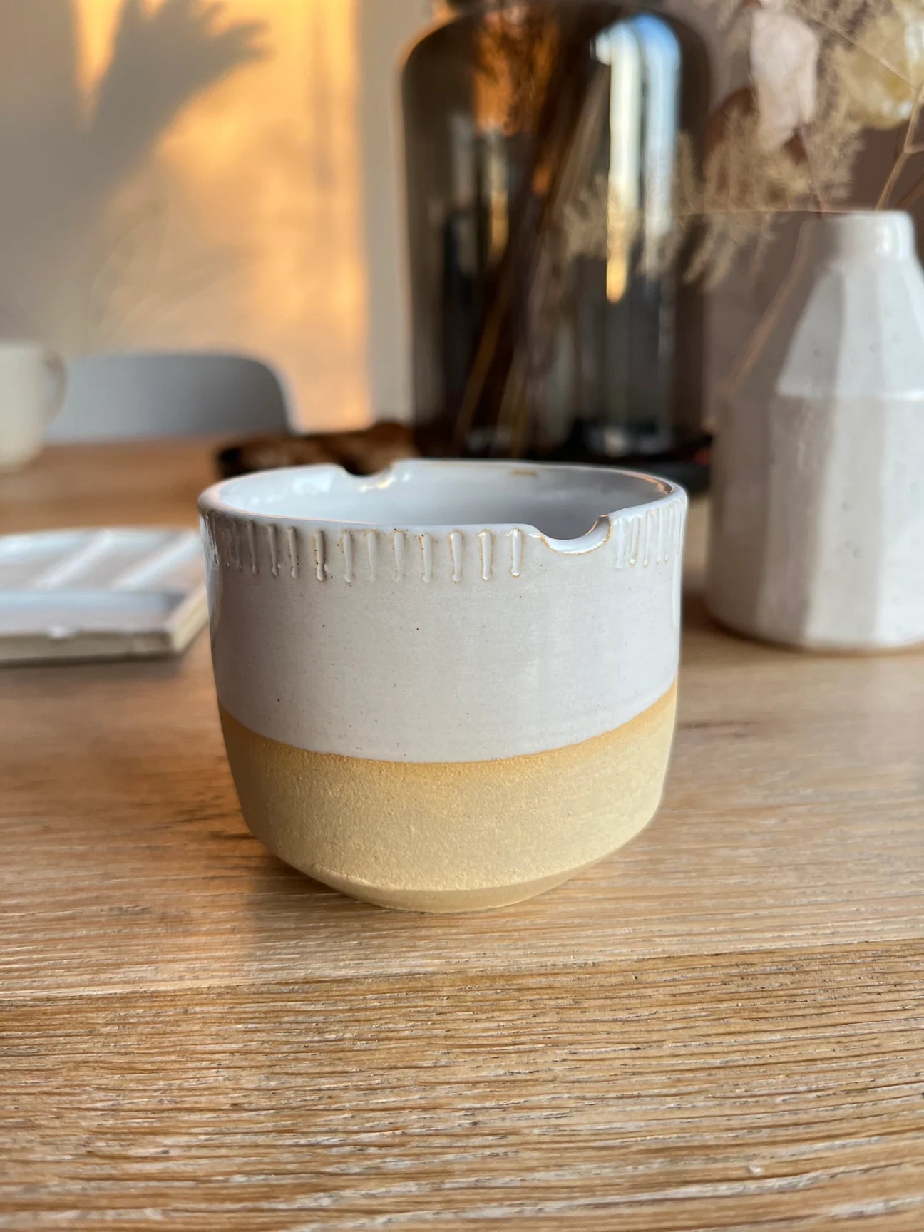 Artist brush cup