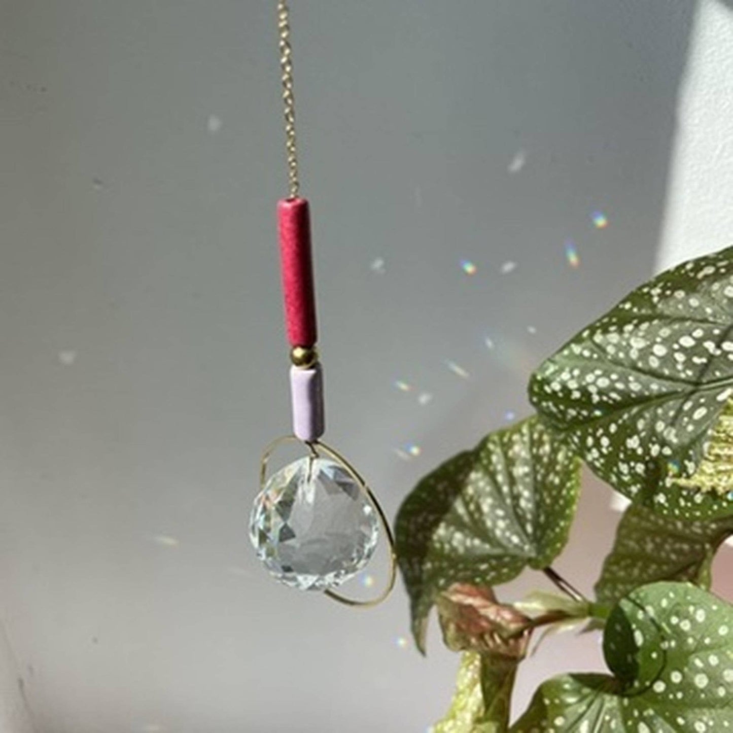 Suncatcher met kralen / lichtvanger raamkristal prisma