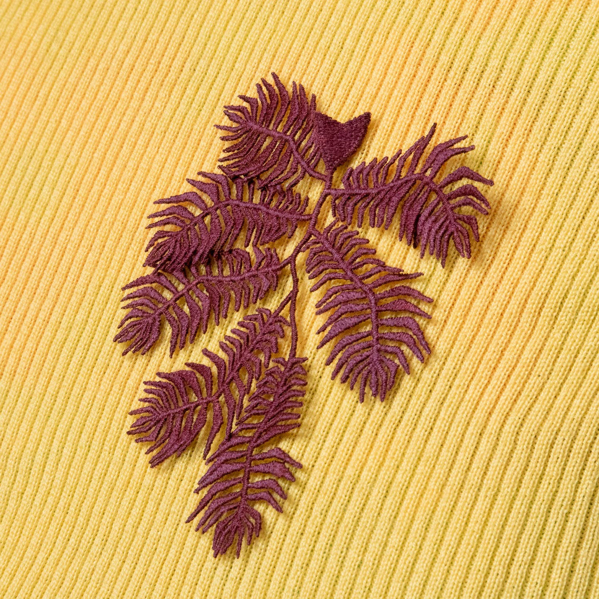 Struisveer Mos - Geborduurde Broche