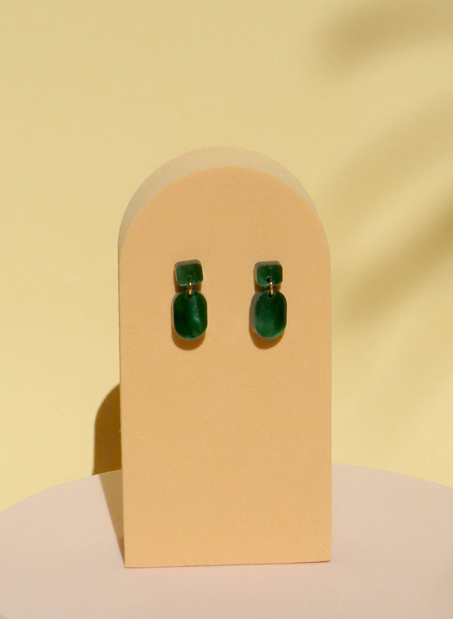 Groene Gemarmerde Mini Oorbellen